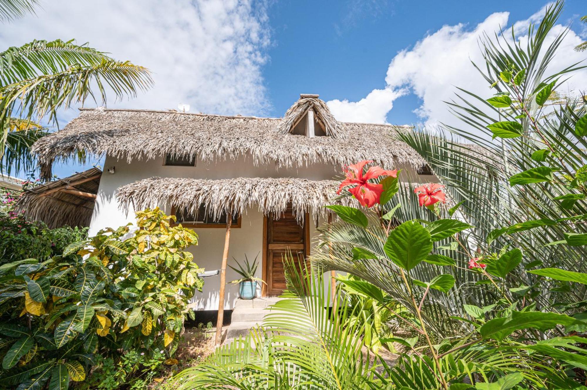 Twoten° Surf Guest house Popoyo